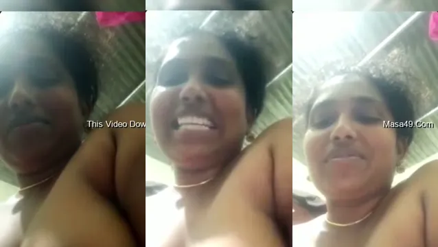 Sexy Desi Girl Boobs - Hot Indian Babe Tease