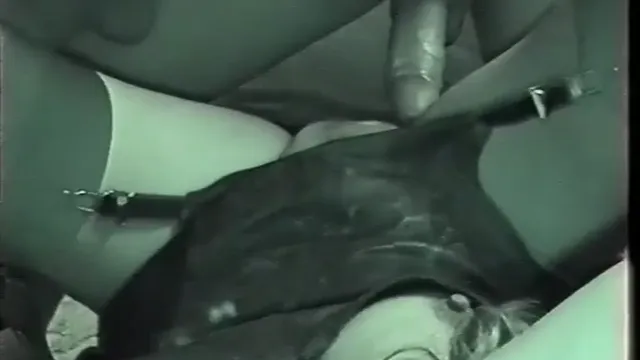 Recopilación de creampies en gangbang a pelo - ¡Múltiples pollas llenan sus agujeros!