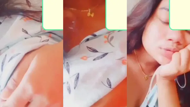 Watch 호색한 데시 소녀 가슴 쇼 - 호색한 데시 소녀의 유방 짜기 재미를 감상하세요 full viral video leaked