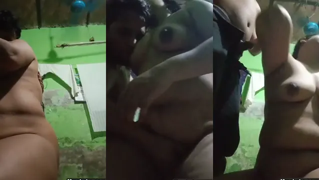 desi karısı göğüsler koca tarafından emme - buharlı sızdırılmış tease video