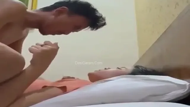 Balls Deep Raw Oyo Room Sex With Hot Desi Girlfriend - Viral Hookup