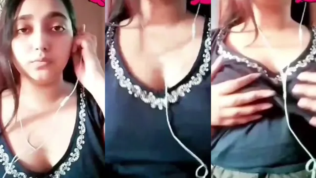 sevimli desi kız göğüsleri gösterir - sevimli desi kız göğüsleri gösterir