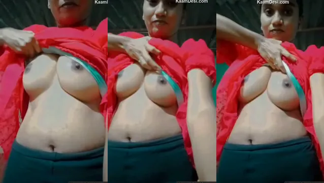 Cute Desi Village Girl Shows Huge Boobs For BF - Viral MMS Leaked
