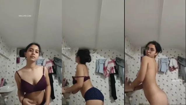 Watch Sexy Ass Indian Girl Teasing - Hot Desi Babe Showing All full viral video leaked