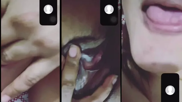 Ragazza Desi arrapata si sditalina - Emozioni nella stanza pubblica