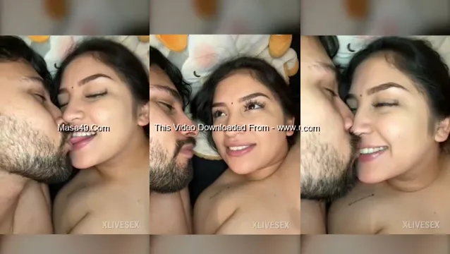 Horny Desi Couple Cam Show - হর্নি দেশি কাপলের পেইড রোমান্স