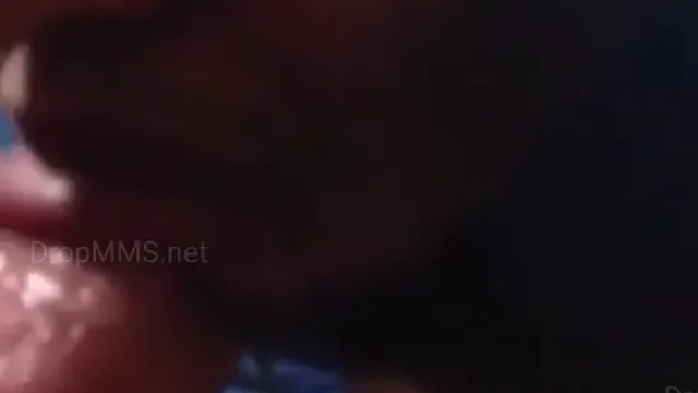 Ragazza pakistana arrapata scopa duro alla pecorina e fa un pompino con sborrata in bocca - Trapelato virale