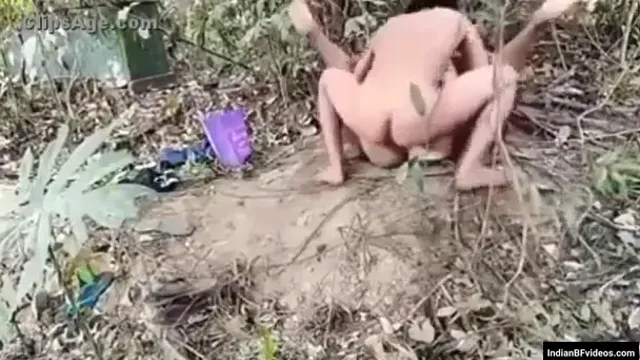Desi Jungle Sex Viral XXX - জঙ্গলে দেশী BF GF হট চোদাচুদি 🔥