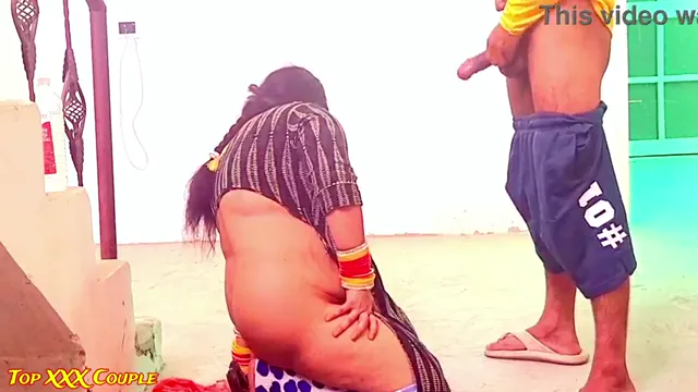 Watch Sexy Auntie Public Hardcore Bangla XXX - Insane Outdoor Sex Video full viral video leaked