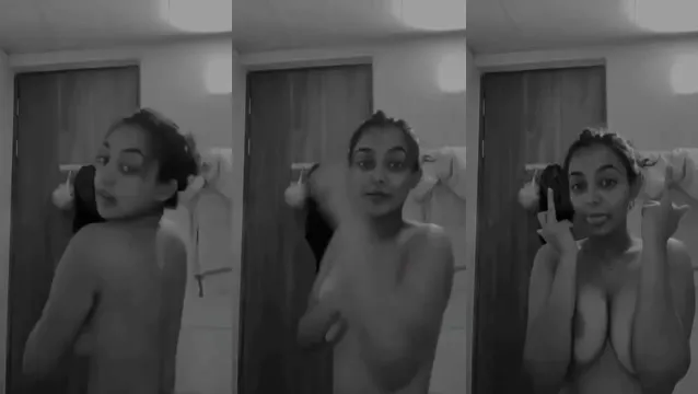 Watch Desi Shy Girl 가슴 쇼 - Shy Desi Girl의 가슴을 확인하세요. full viral video leaked