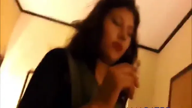 Desi Babhi Vahşi Smash İçin Hazırlandı - Azgın Karısı Saldırmaya Hazır