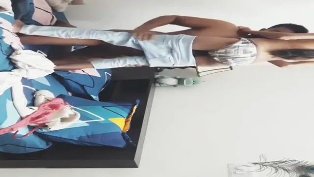 Yeni Evli Çift Ev Yapımı Seks Kaseti - Yatak Odası Videosu Sızan