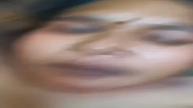 Indiase Bhabhi hard geneukt door dikke oom Dick - Nat poesje kreunend