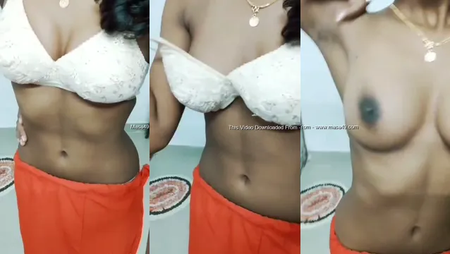 Desi Bhabhi Boobs Show - شاهد Desi Bhabhi Boobs Hot Video