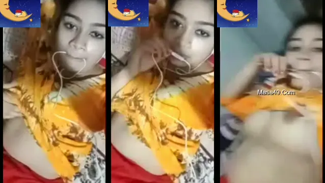 Desi Girl Boobs su VC - Spettacolo pubblico scioccante