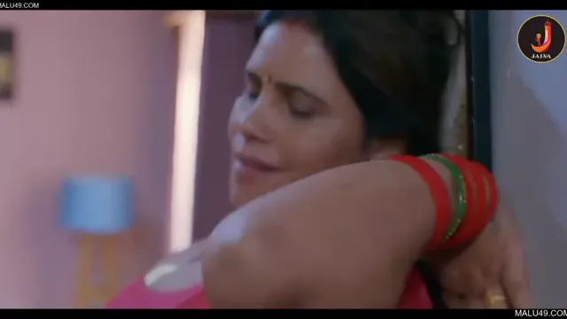 Escena de sexo caliente de pareja india - Follada humeante en el dormitorio