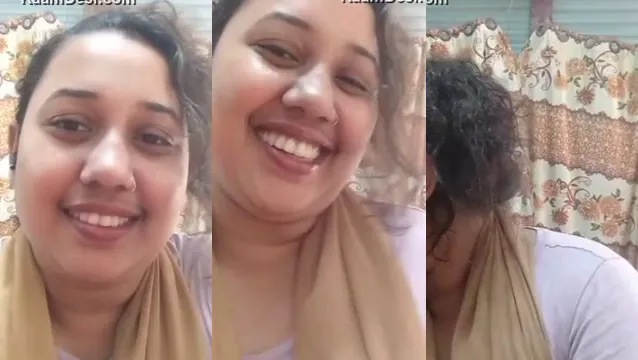 Desi Bhabhi Pamer Payudara - Lihat dada Desi Bhabhi yang panas viral