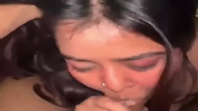 Tidur GF Blowjob Kejutan - Nakal Tengah Malam Cocksucking