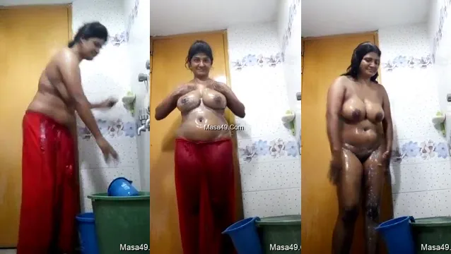 Desi Bhabhi Bathing Shows Pussy - Hot Leaked Part 3 Video
