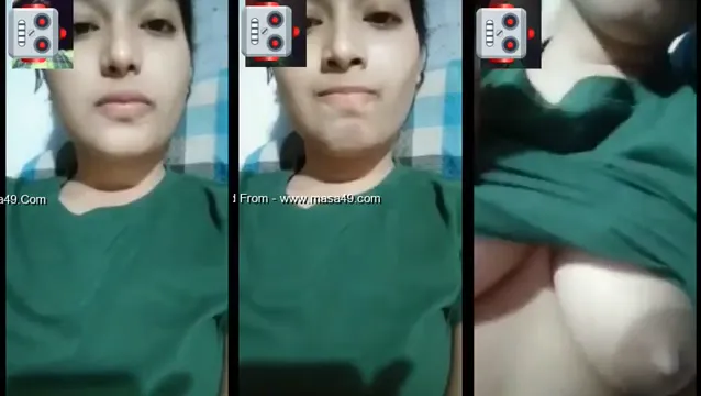 Desi Kız Göğüslerini Gösteriyor - Sıcak Sızan Video!